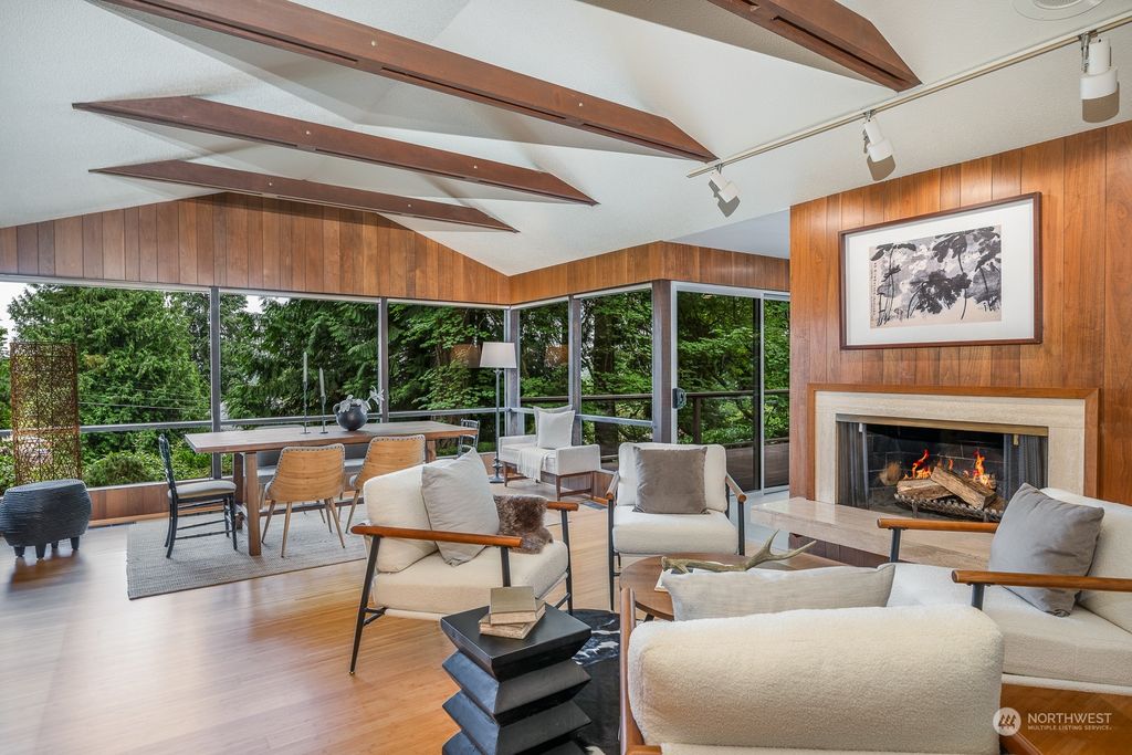 Photo of 18517 53rd Avenue NE, Lake Forest Park, WA 98155 (MLS # 2269302)