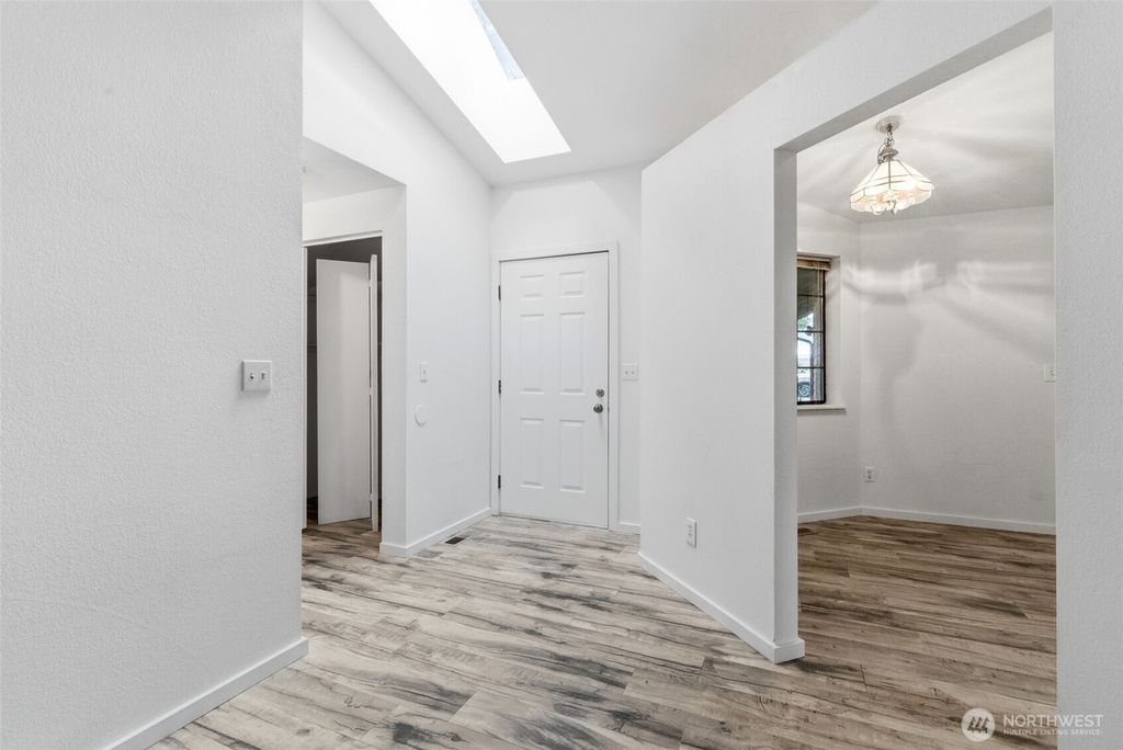 Photo of 3103 Marquette Drive SE, Lacey, WA 98503 (MLS # 2492562)