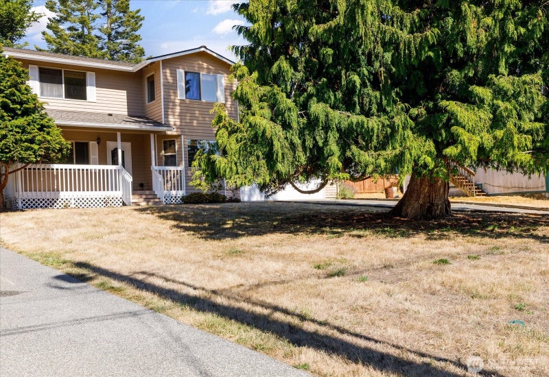 1279 Halsey Drive