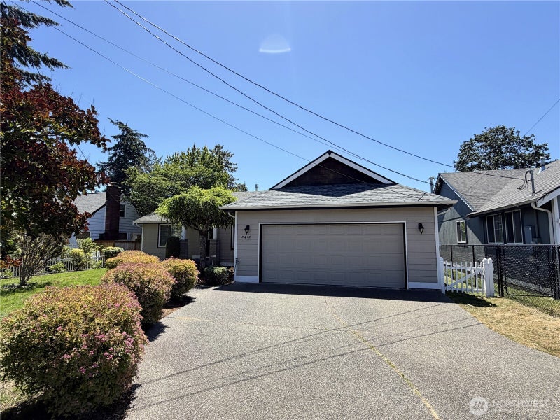 8428 Veterans Drive SW