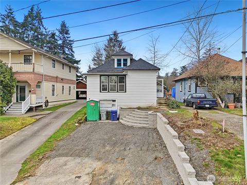 Photo of 285 Earlington Avenue SW, Renton, WA 98057 (MLS # 2474561)