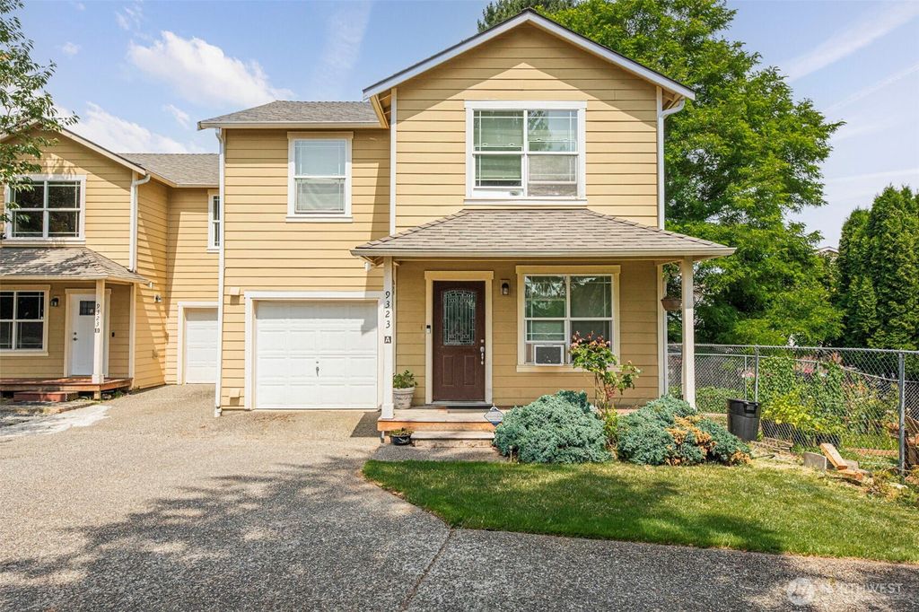 Photo of 9323 4th Avenue W, Everett, WA 98204 (MLS # 2397258)