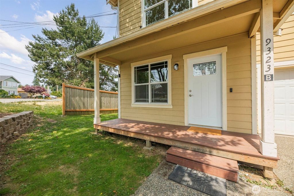 Photo of 9323 4th Avenue W, Everett, WA 98204 (MLS # 2397258)