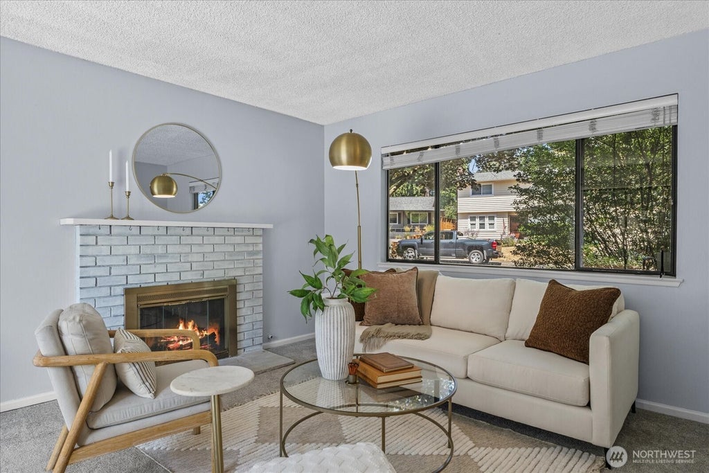 Photo of 14215 110th Avenue NE, Kirkland, WA 98034 (MLS # 2583461)