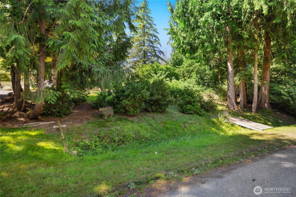 Photo of 471 E Lakeshore Dr W DR, Shelton, WA 98584 (MLS # 2560998)