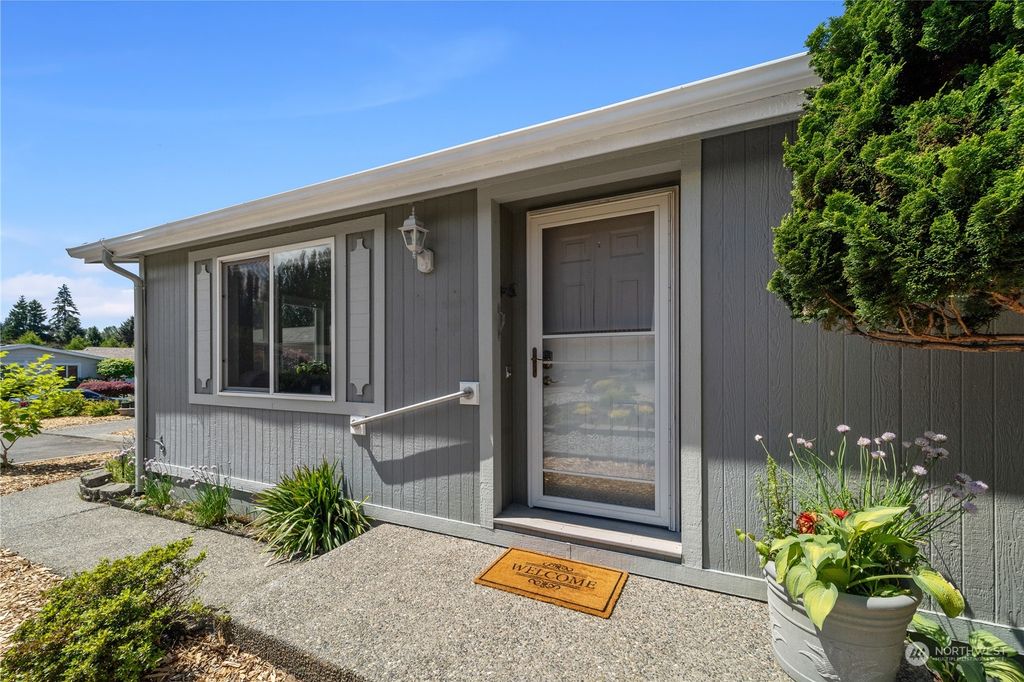 Photo of 24323 9th Avenue W, Bothell, WA 98021 (MLS # 2070058)