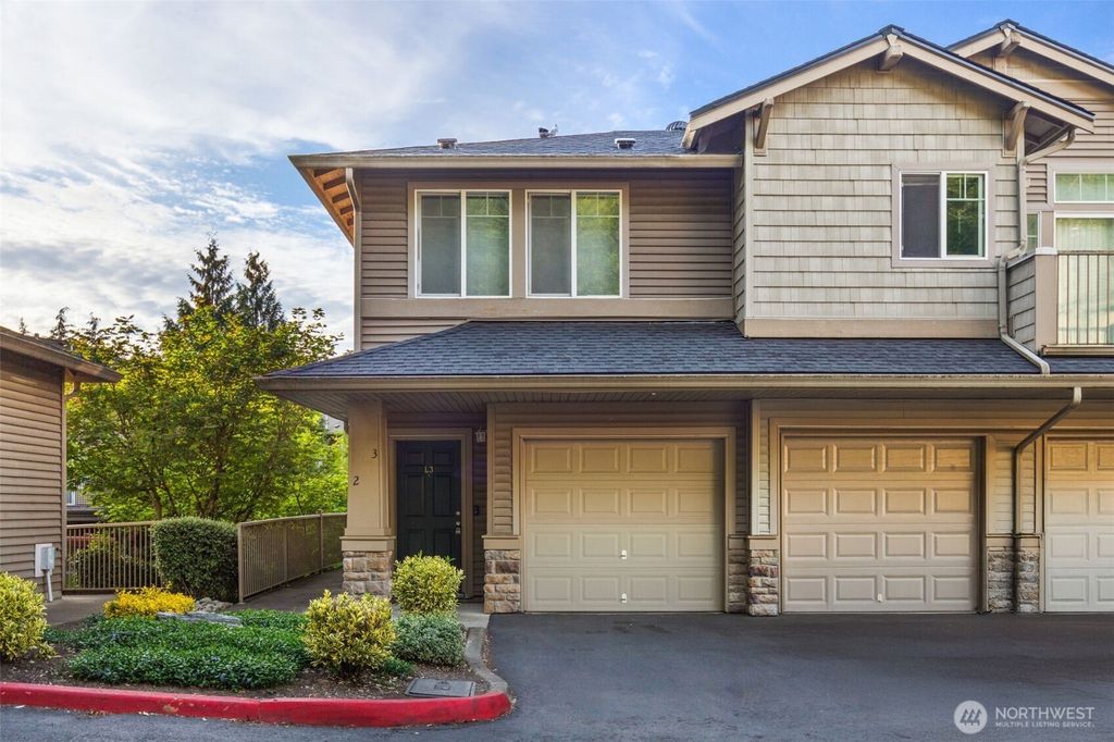 Photo of 15325 SE 155th Place #L3, Renton, WA 98058 (MLS # 2371987)
