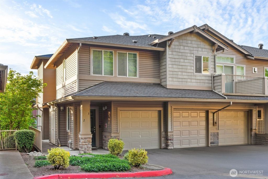 Photo of 15325 SE 155th Place #L3, Renton, WA 98058 (MLS # 2371987)