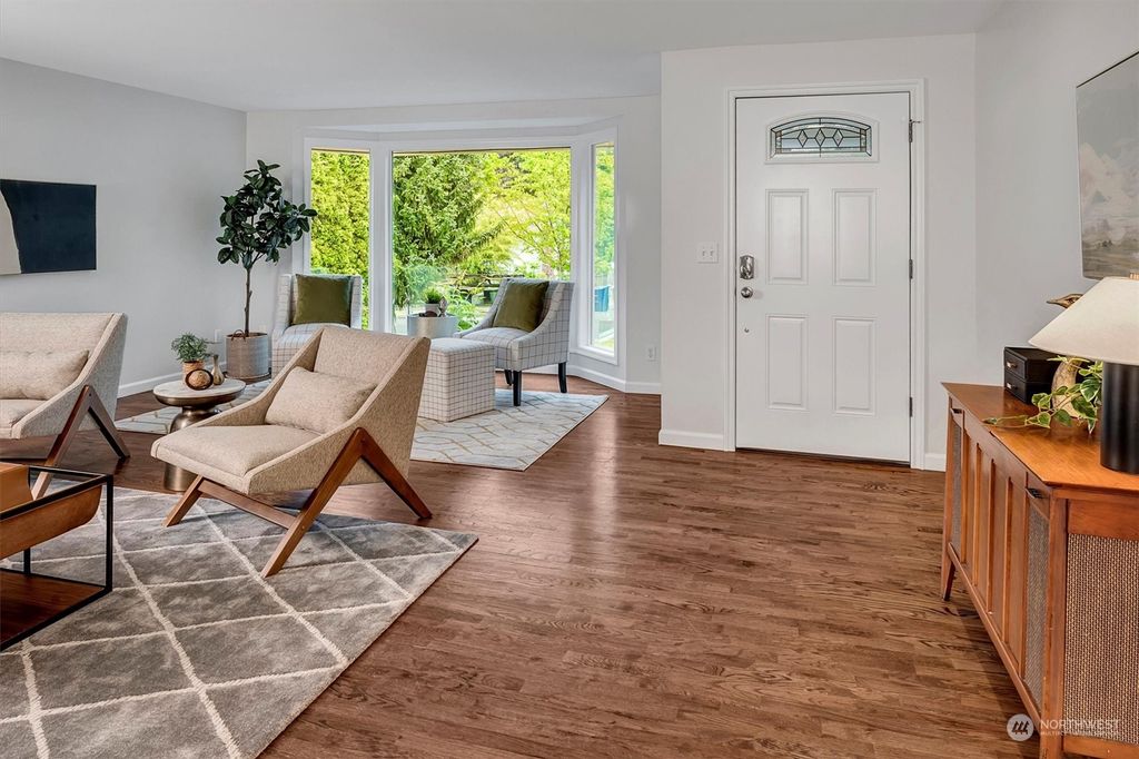 Photo of 6585 123rd Avenue SE, Bellevue, WA 98006 (MLS # 2239477)