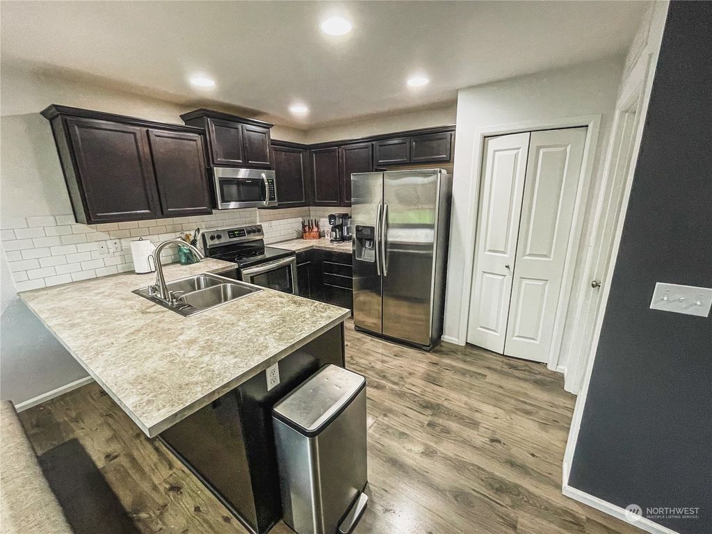 Photo of 17511 Oak Street, Granite Falls, WA 98252 (MLS # 2185749)