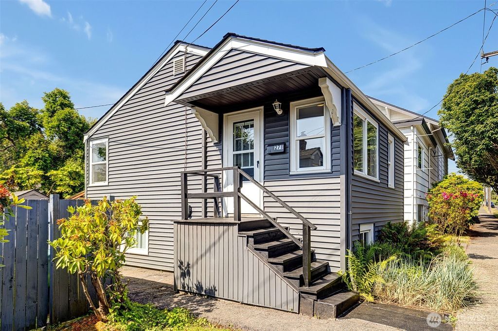 Photo of 2711 NW 80th Street, Seattle, WA 98117 (MLS # 2398606)