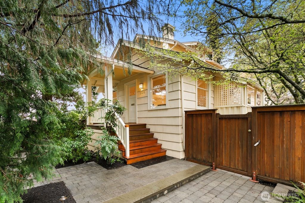 Photo of 2920 NE 60th Street, Seattle, WA 98115 (MLS # 2508470)