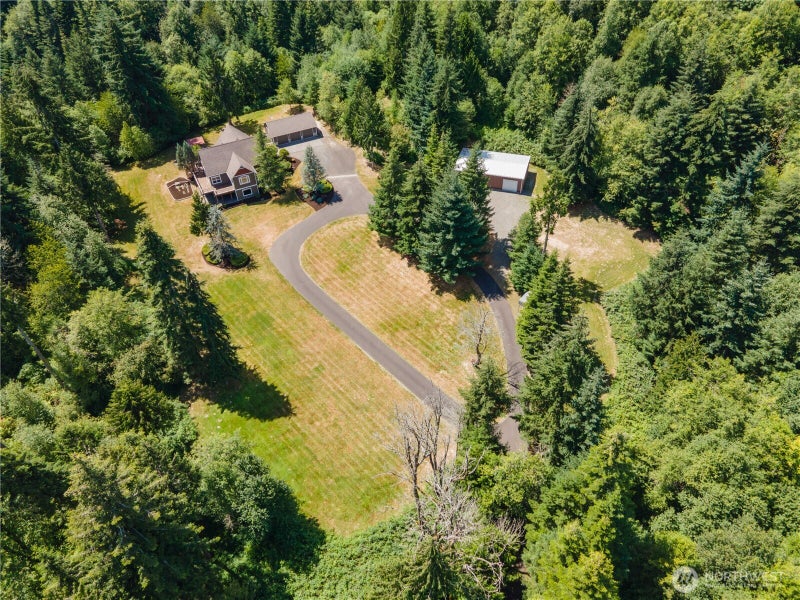 402 Troy Drive SE