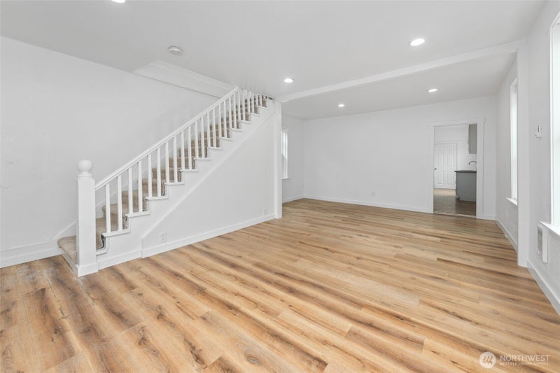 605 W 1st Street