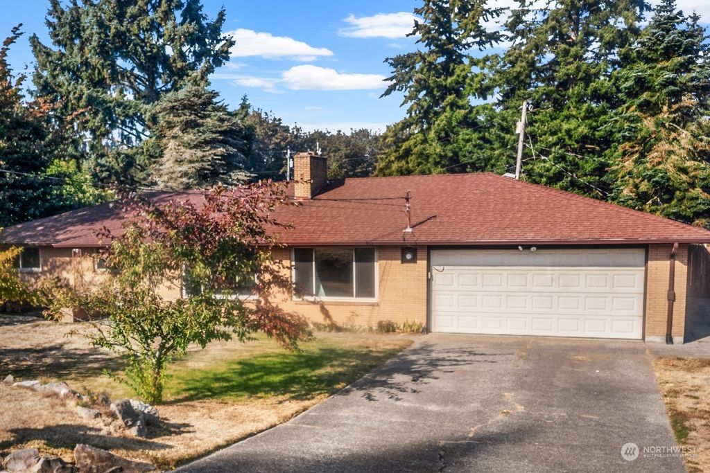 Photo of 2311 Del Campo Drive, Everett, WA 98208 (MLS # 2024626)