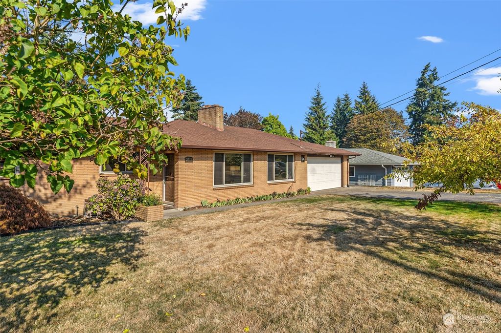 Photo of 2311 Del Campo Drive, Everett, WA 98208 (MLS # 2024626)
