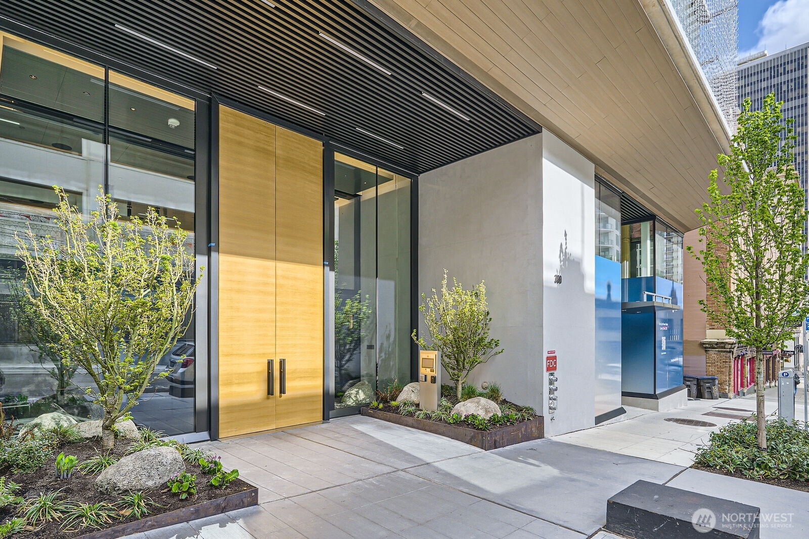 300 Virginia Street 1208