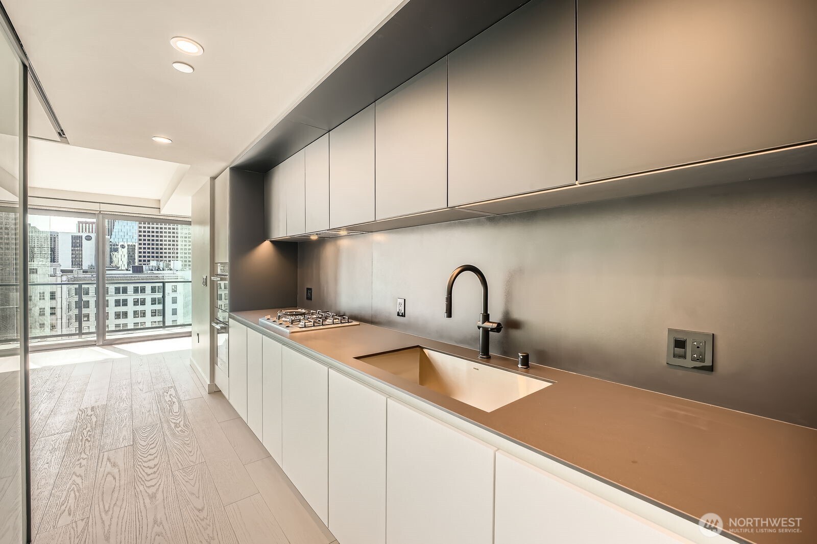 300 Virginia Street 1208
