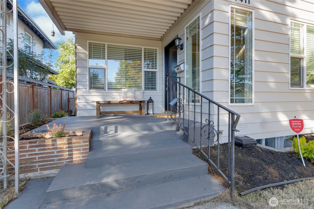 Photo of 4411 N 8th Street, Tacoma, WA 98406 (MLS # 2586019)