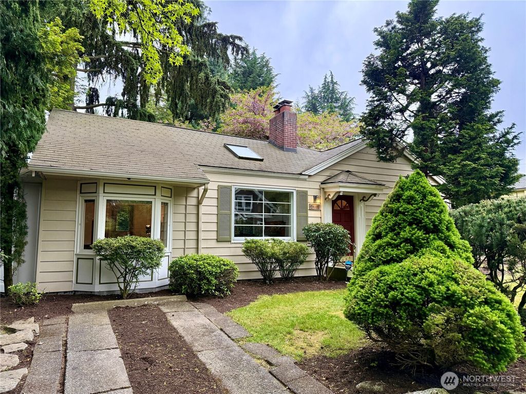 Photo of 2113 NE 81st Place, Seattle, WA 98115 (MLS # 2521097)