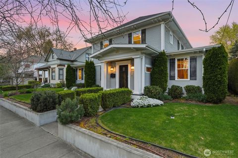 Photo of 607 Boyer Avenue, Walla Walla, WA 99362 (MLS # 2504038)