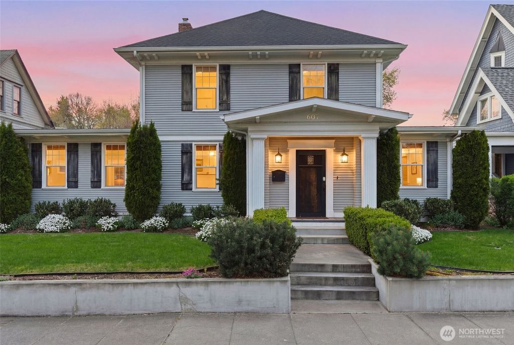 Photo of 607 Boyer Avenue, Walla Walla, WA 99362 (MLS # 2504038)