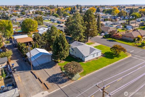 Photo of 221 K Street SW, Quincy, WA 98848 (MLS # 2446205)