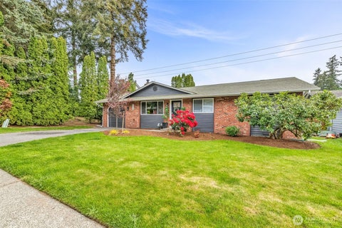 Photo of 616 212th Street SW, Bothell, WA 98021 (MLS # 2498663)
