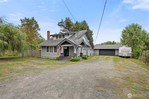 Photo of 612 E Summa Street, Centralia, WA 98531 (MLS # 2585167)