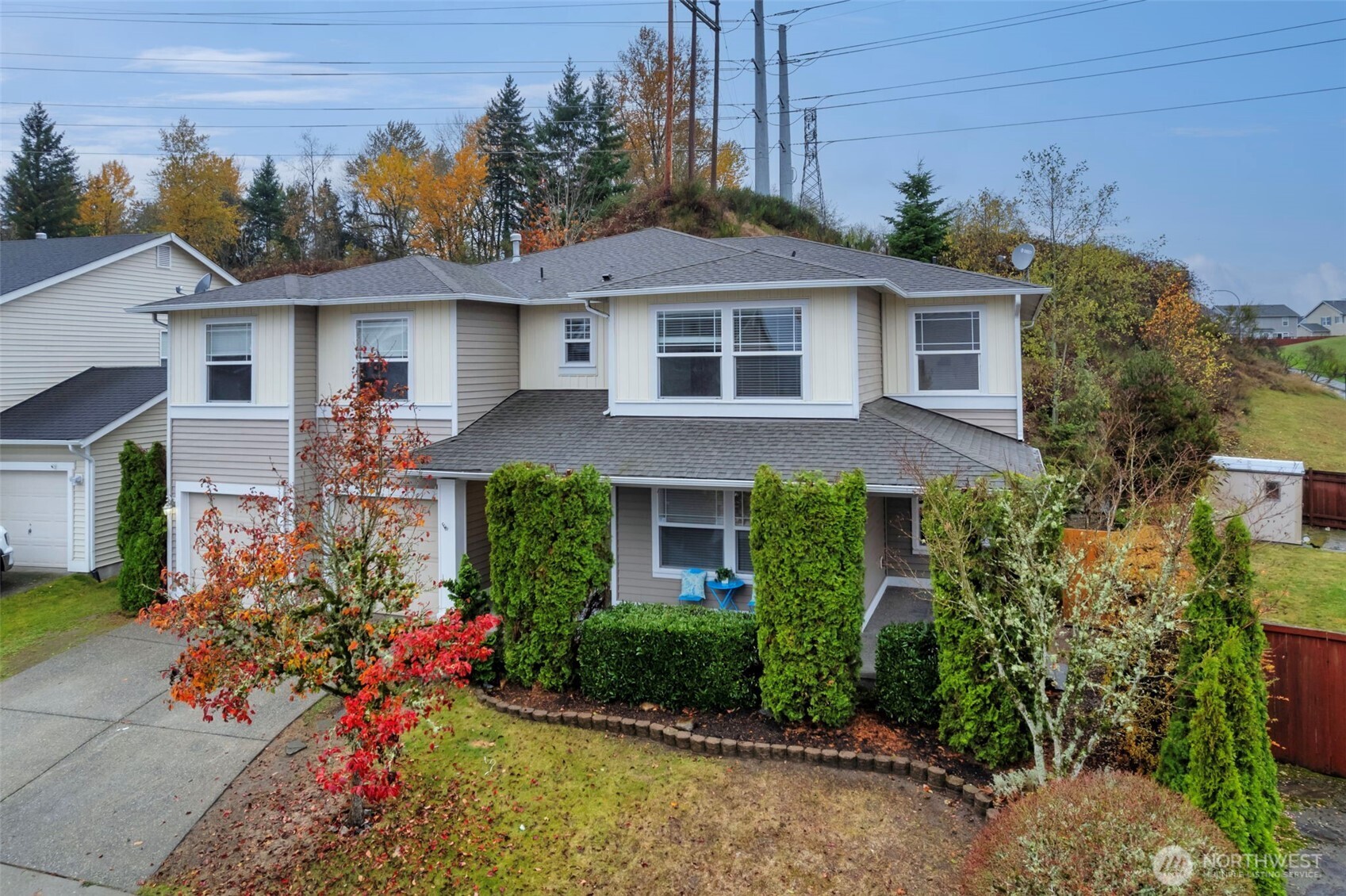 313 Glennwood Court SE