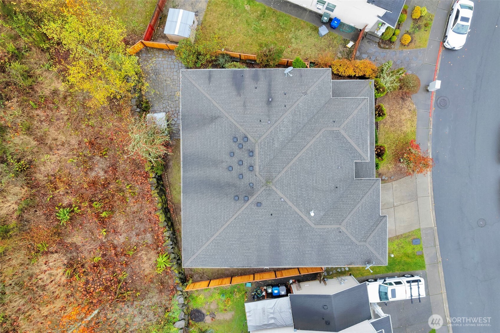 313 Glennwood Court SE