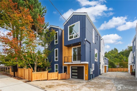 Photo of 116 29th Avenue E, Seattle, WA 98112 (MLS # 2579721)