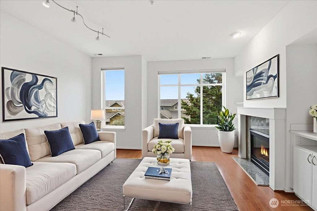 Photo of 63 Cougar Ridge Road NW #2102, Issaquah, WA 98027 (MLS # 2478383)