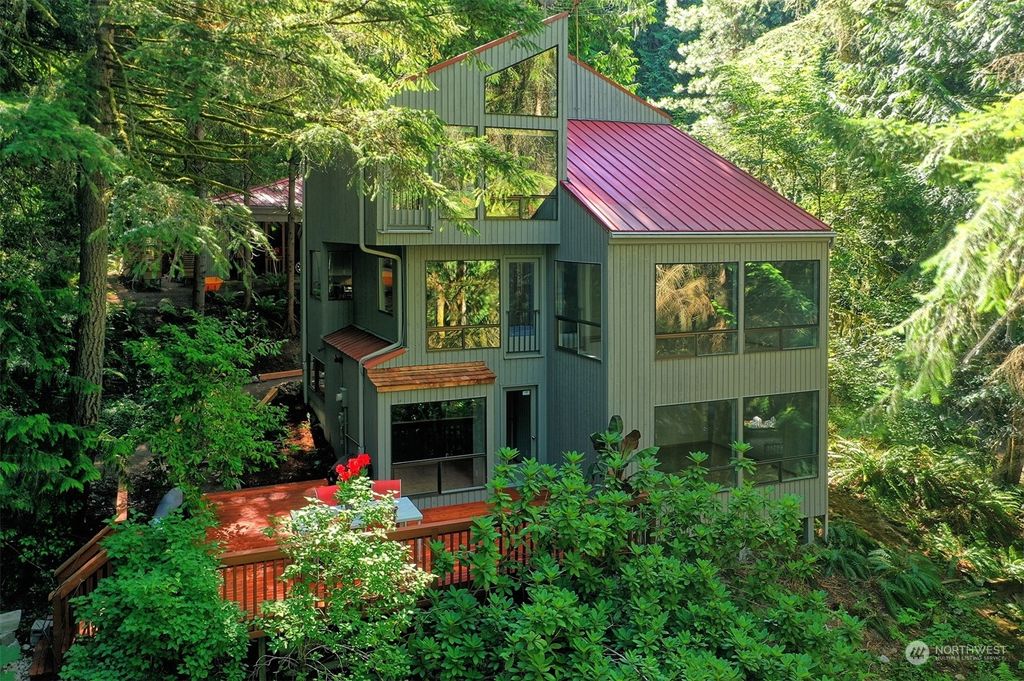 Photo of 25425 SE Tiger Mountain Road, Issaquah, WA 98027 (MLS # 2137313)