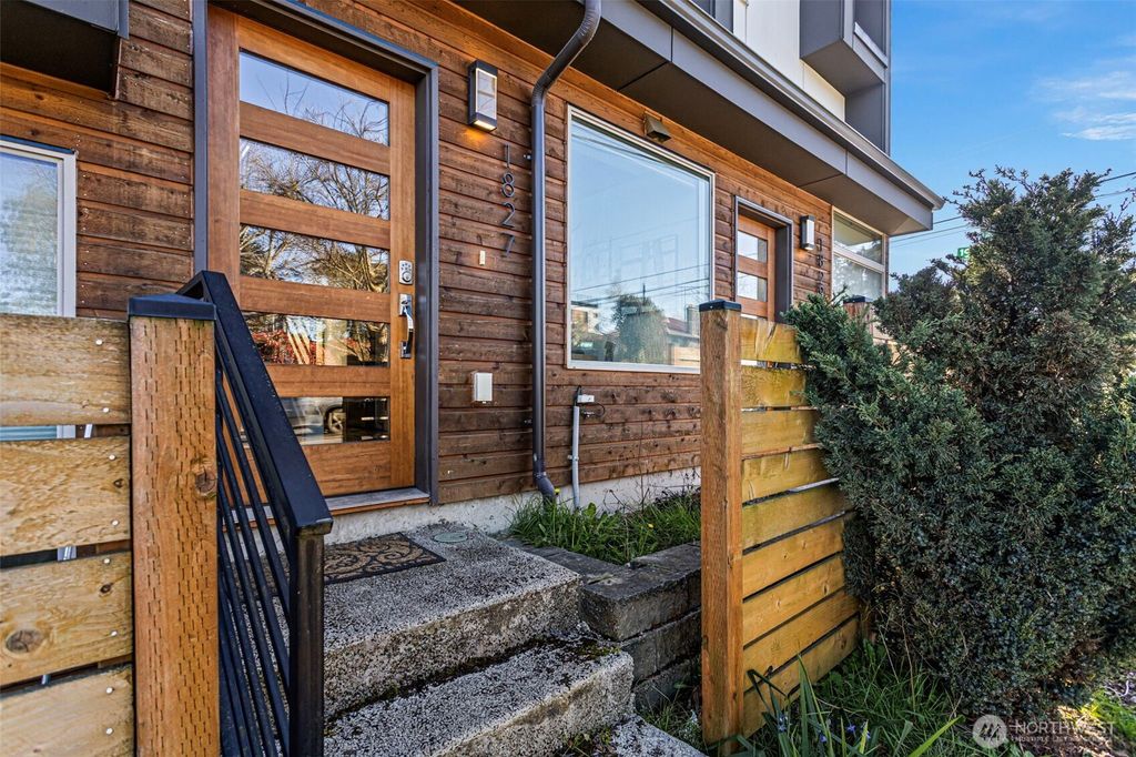 Photo of 1827 NW 85th St, Seattle St, Seattle, WA 98117 (MLS # 2503207)