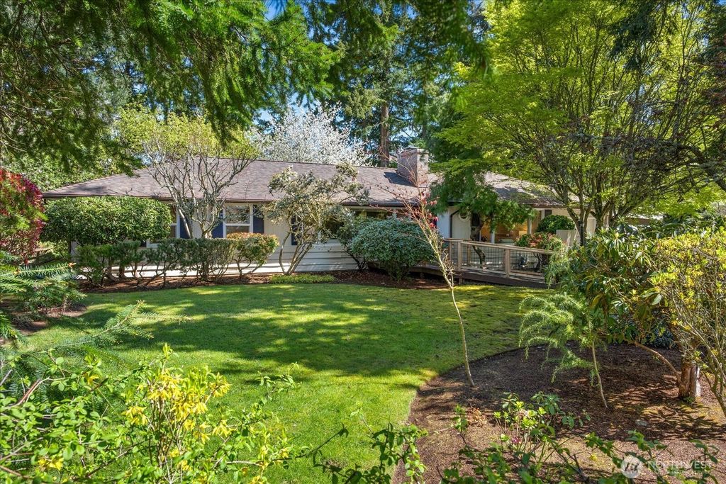 Photo of 14350 22nd Avenue SW, Burien, WA 98166 (MLS # 2505488)