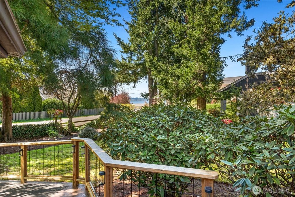 Photo of 14350 22nd Avenue SW, Burien, WA 98166 (MLS # 2505488)