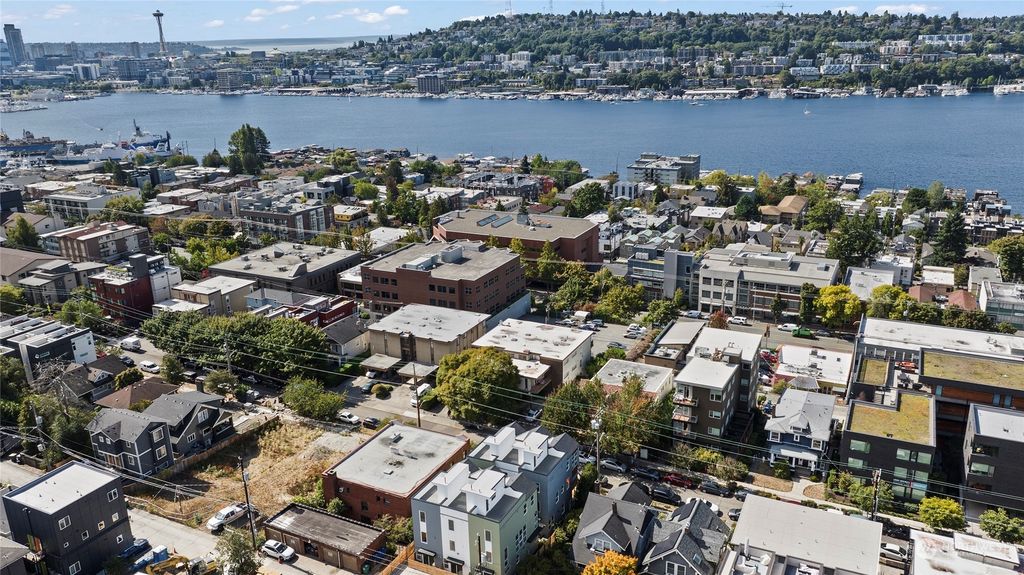 Photo of 2346 Franklin Avenue E #B, Seattle, WA 98102 (MLS # 2223448)