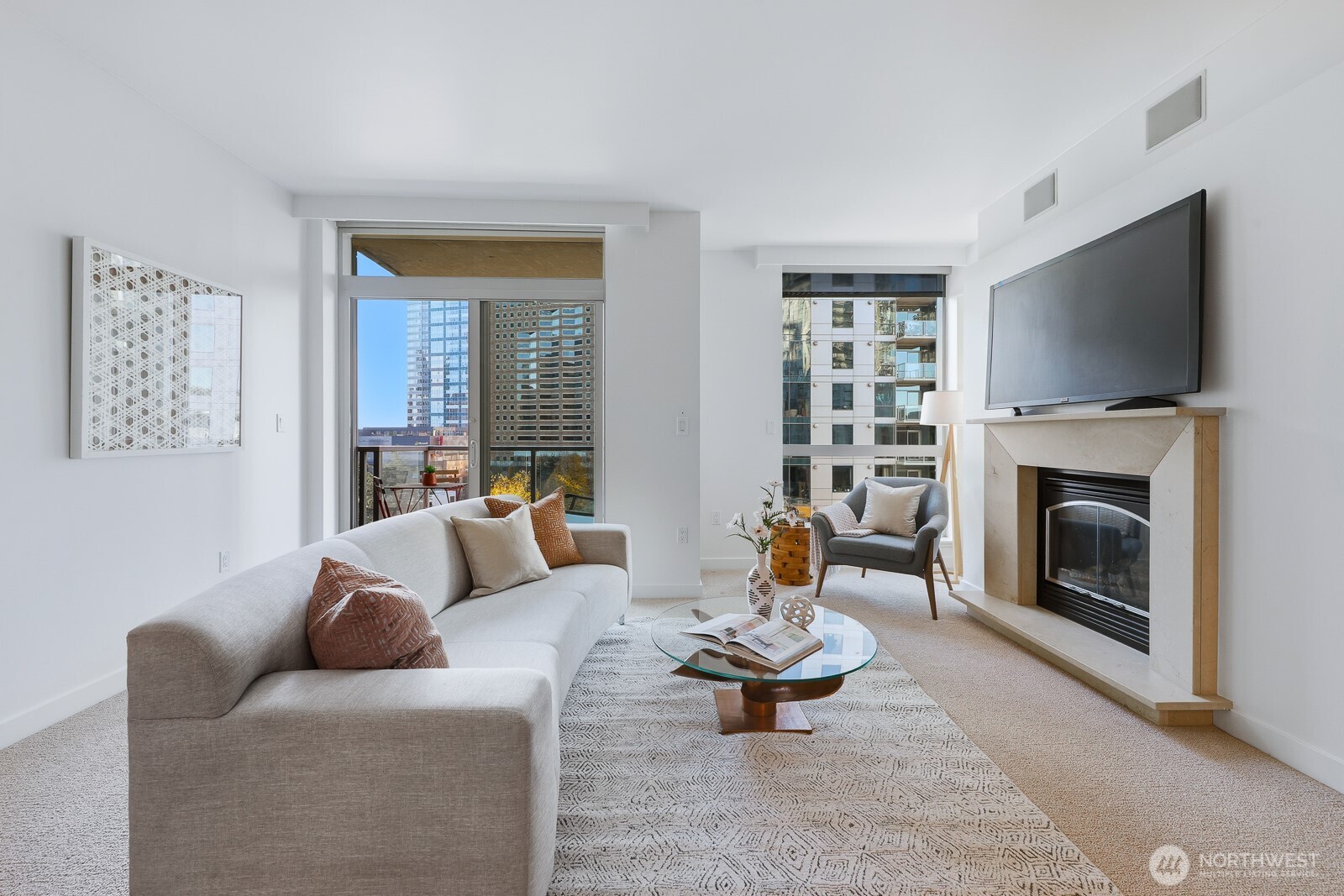 10610 NE 9th Place 923