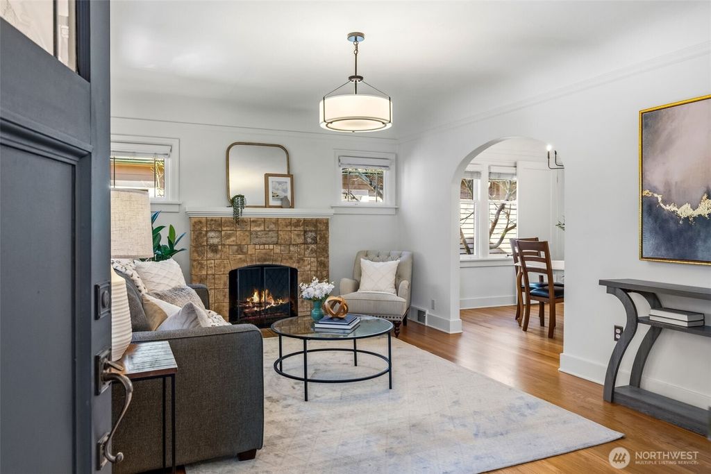 Photo of 1906 44th Avenue SW, Seattle, WA 98116 (MLS # 2504914)