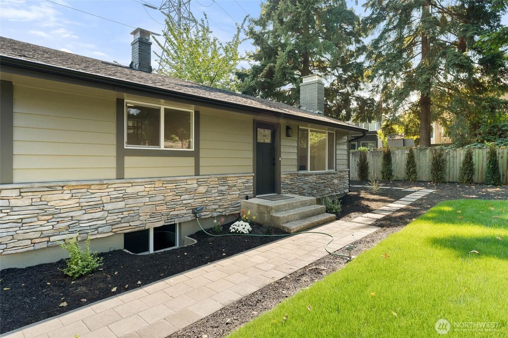 Photo of 12215 SE 35th Street, Bellevue, WA 98006 (MLS # 2521152)