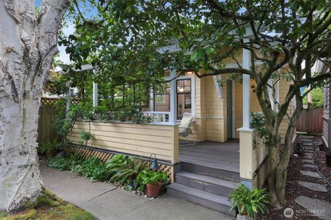 Photo of 1601 22nd Avenue #2118, Seattle, WA 98122 (MLS # 2523914)