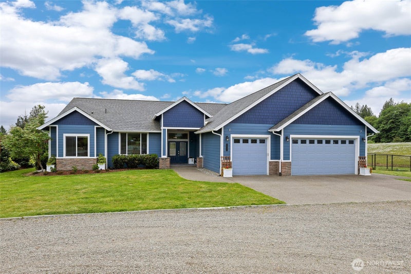 5641 Hawks Prairie Road NE