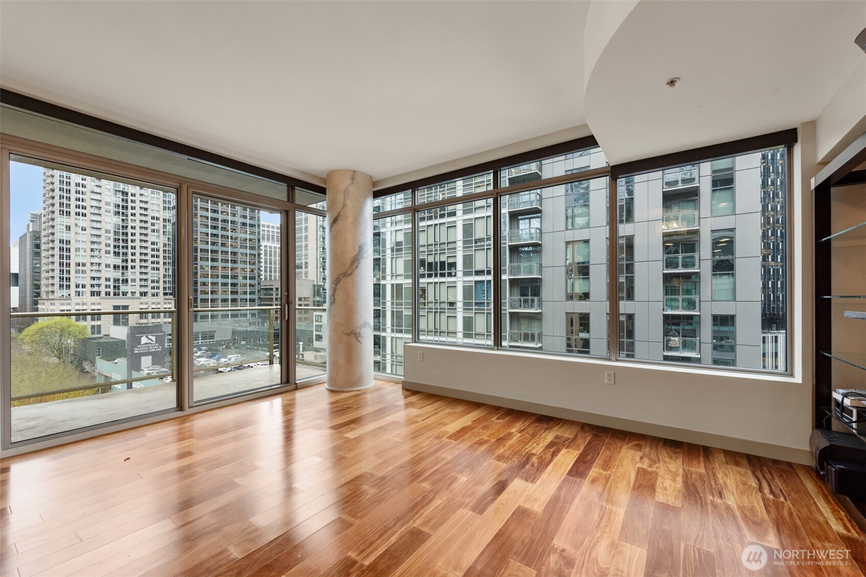 900 Lenora Street 801