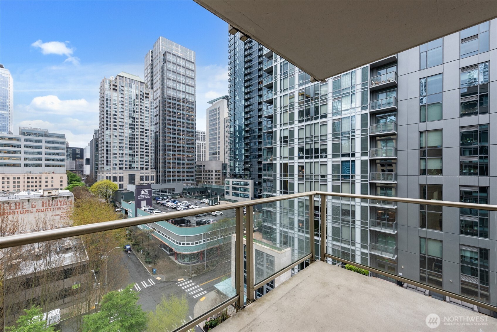 900 Lenora Street 801