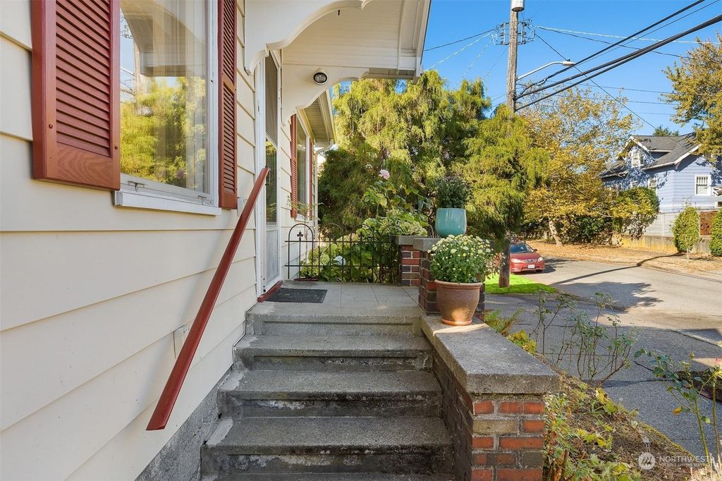 Photo of 1311 NW 77th Street, Seattle, WA 98117 (MLS # 2005778)