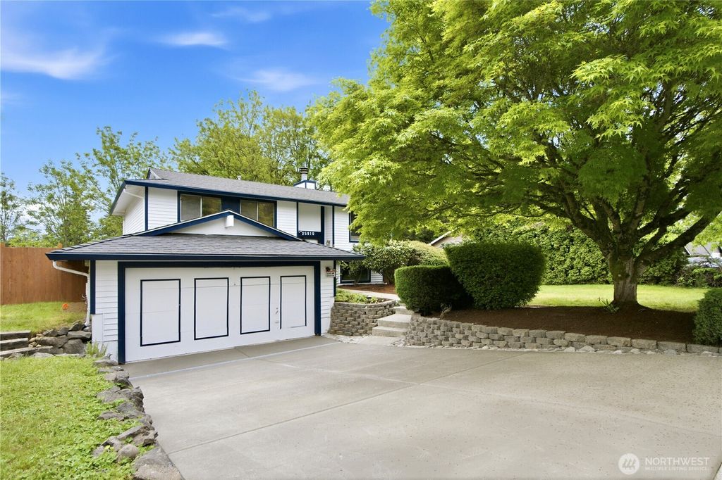 Photo of 25810 129th Place SE, Kent, WA 98030 (MLS # 2517874)