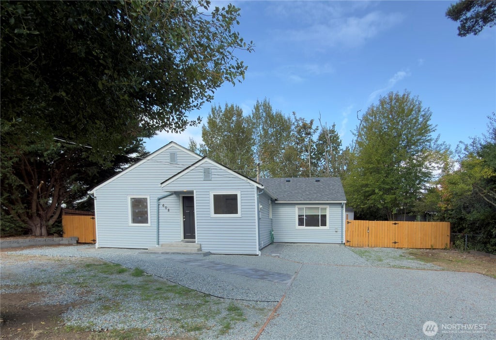 Photo of 608 SW 142nd Street, Burien, WA 98166 (MLS # 2588904)