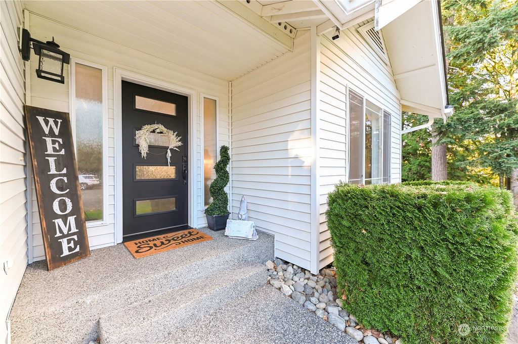 Photo of 7213 54th Place NE, Marysville, WA 98270 (MLS # 2303787)