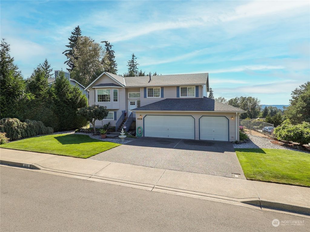 Photo of 6618 75th Drive NE, Marysville, WA 98270 (MLS # 2145225)
